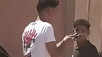 الشرطة تعتقل شابًا يحمل جهاز صعق كهربائي لإرهاب الفتيات أمام مدرستين في الفيوم.
