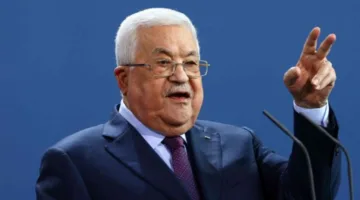 الرئيس الفلسطيني يقود وفد بلاده في قمة بغداد