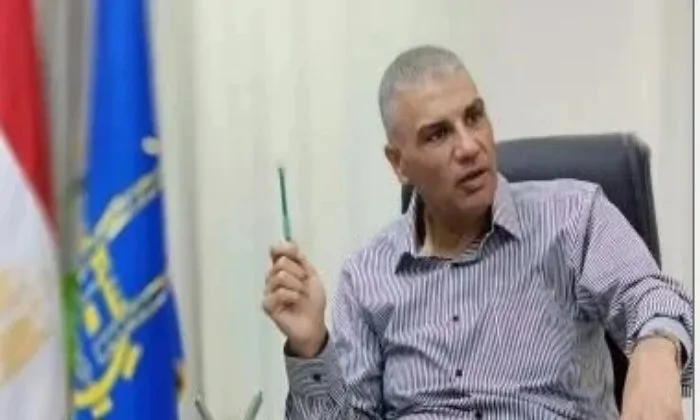 محافظ أسوان يشدد على سرعة التعامل مع شكاوى المواطنين وتقديم حلول فورية محافظ أسوان يشدد على سرعة التعامل مع شكاوى المواطنين وتقديم حلول فورية
