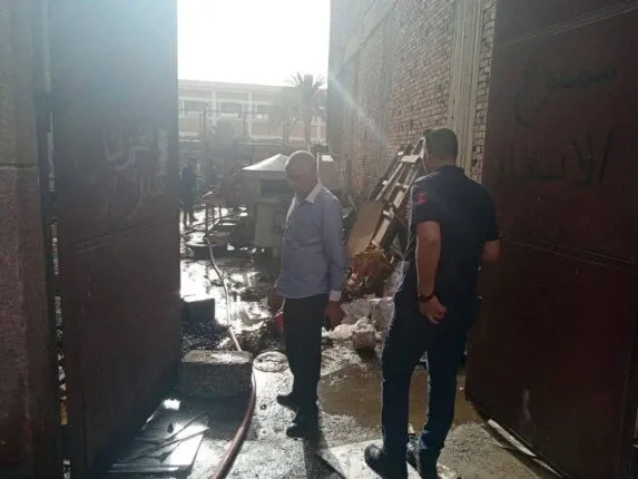 إخماد حريق في مخزن لمصنع حلويات بشبرا الخيمة إخماد حريق في مخزن لمصنع حلويات بشبرا الخيمة