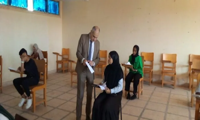 رئيس جامعة أسوان يقوم بزيارة تفقدية للامتحانات النهائية للفصل الدراسي الثاني 2024-2025 رئيس جامعة أسوان يقوم بزيارة تفقدية للامتحانات النهائية للفصل الدراسي الثاني 2024-2025