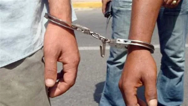 حبس سائق توك توك مع الأشغال الشاقة بتهمة التحرش بفتاة أثناء توصيلها حبس سائق توك توك مع الأشغال الشاقة بتهمة التحرش بفتاة أثناء توصيلها