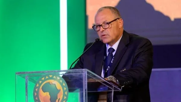 أبو ريدة يُبارك لفريق الشباب تأهله إلى كأس العالم ويحثّ اللاعبين على مواصلة الروح القتالية.