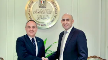 عبد اللطيف: دمج مفاهيم الصحة الإنجابية وتمكين الفتيات في البرامج والمناهج الدراسية