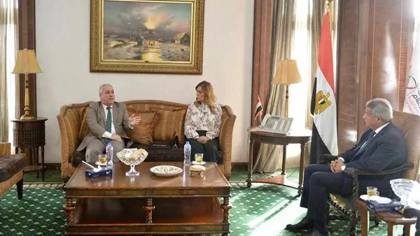 رئيس الهيئة العليا للإعلام يلتقي برؤساء الوطنية للصحافة والأكاديمية الوطنية للتدريب رئيس الهيئة العليا للإعلام يلتقي برؤساء الوطنية للصحافة والأكاديمية الوطنية للتدريب