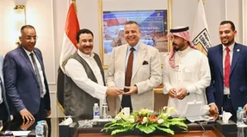 محافظ جنوب سيناء يستقبل وفد الجبهة الوطنية ويؤكد: المواطن السيناوي في صميم الاهتمامات.