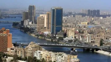 توقعات الطقس لنهار الأربعاء في مصر: حرارة مرتفعة مع أمطار خفيفة على السواحل الشمالية.