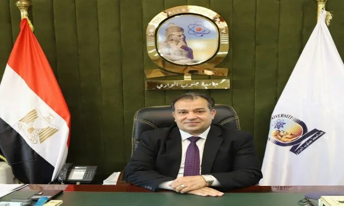 قرار بتوجيه خريجي دفعة 2023 من المعهد الفني الصحي بقنا إلى العمل في المستشفيات الجامعية قرار بتوجيه خريجي دفعة 2023 من المعهد الفني الصحي بقنا إلى العمل في المستشفيات الجامعية