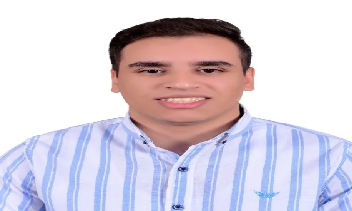 طالب من جامعة جنوب الوادي يحصل على المركز الثالث في مسابقة الفيزياء. طالب من جامعة جنوب الوادي يحصل على المركز الثالث في مسابقة الفيزياء.