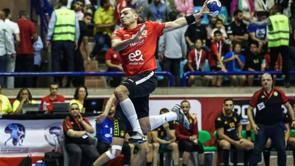 الأهلي ينال لقب السوبر الإفريقي لكرة اليد للموسم الرابع على التوالي الأهلي ينال لقب السوبر الإفريقي لكرة اليد للموسم الرابع على التوالي