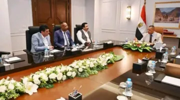 محافظ جنوب سيناء يستقبل وفد “الجبهة” ويشدد على أهمية المواطن السيناوي كأولوية رئيسية