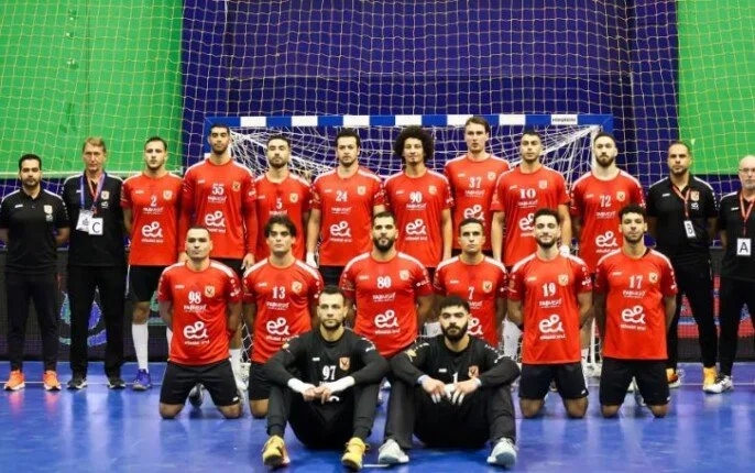 الأهلي يحقق الفوز على الترجي ويتوج بلقب السوبر الأفريقي لكرة اليد الأهلي يحقق الفوز على الترجي ويتوج بلقب السوبر الأفريقي لكرة اليد
