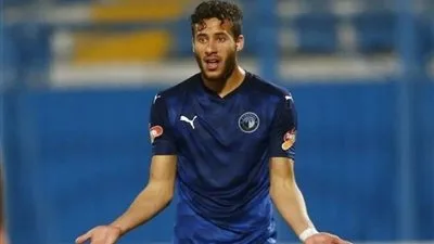 إلقاء القبض على شاب أثناء امتحان بدلاً من رمضان صبحي في معهد السياحة والفنادق بأبو النمرس. إلقاء القبض على شاب أثناء امتحان بدلاً من رمضان صبحي في معهد السياحة والفنادق بأبو النمرس.