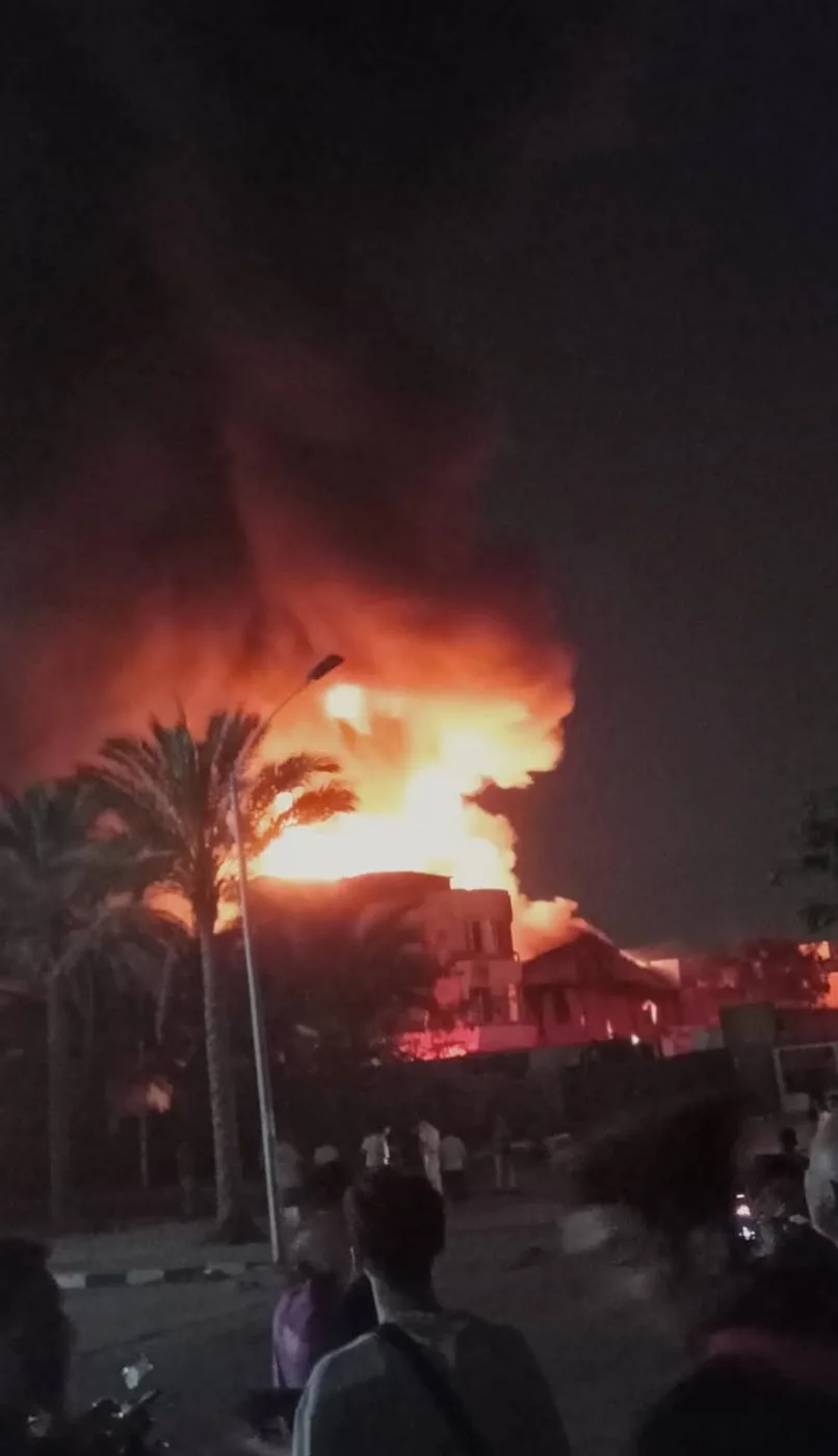 حريق في مصنع بمدينة العاشر من رمضان وفرق الإطفاء تُستدعى للتعامل معه حريق في مصنع بمدينة العاشر من رمضان وفرق الإطفاء تُستدعى للتعامل معه