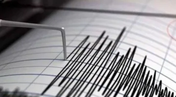 اليونان تنبه من احتمال تسونامي عقب الزلزال