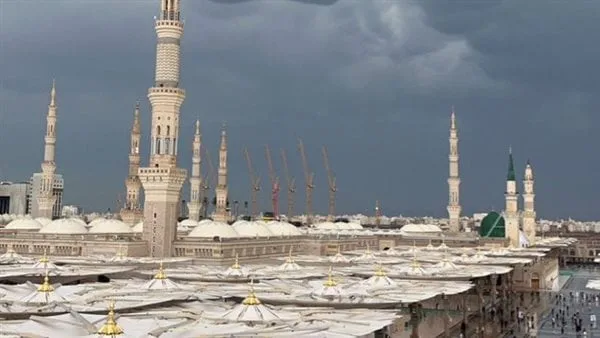 حالة الطقس اليوم في السعودية: استمرار الرياح القوية وتوقعات بأمطار رعدية حالة الطقس اليوم في السعودية: استمرار الرياح القوية وتوقعات بأمطار رعدية