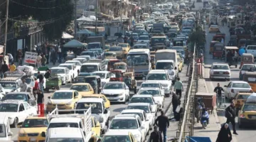 قبل يوم من عطلة القمة: معظم شوارع بغداد تعاني من اختناقات مرورية شديدة