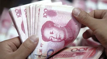 اليوان ينخفض مقابل الدولار.. والصين تسعى لتحقيق التوازن في سياستها المالية