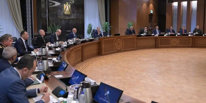 رئيس الوزراء يترأس الاجتماع الأسبوعي للحكومة اليوم يليه مؤتمر صحفي. رئيس الوزراء يترأس الاجتماع الأسبوعي للحكومة اليوم يليه مؤتمر صحفي.