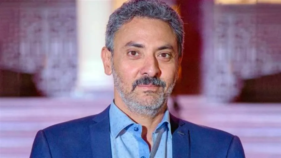 فتحي عبد الوهاب يتحدث عن مشهد ضرب “القلم” في ظلم المصطبة: “استغرق مني وقتاً طويلاً” فتحي عبد الوهاب يتحدث عن مشهد ضرب “القلم” في ظلم المصطبة: “استغرق مني وقتاً طويلاً”
