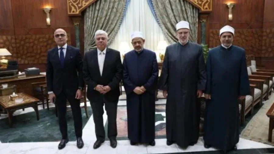 الإمام الأكبر ووزير التعليم العالي يوقعان اتفاقية تعاون لتعزيز أهداف التنمية المستدامة الإمام الأكبر ووزير التعليم العالي يوقعان اتفاقية تعاون لتعزيز أهداف التنمية المستدامة