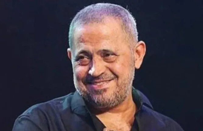 «سلطان الطرب».. ما حقيقة وفاة جورج وسوف؟
يمكن إعادة صياغة العنوان إلى:
«هل توفي جورج وسوف، سلطان الطرب؟» «سلطان الطرب».. ما حقيقة وفاة جورج وسوف؟
يمكن إعادة صياغة العنوان إلى:
«هل توفي جورج وسوف، سلطان الطرب؟»
