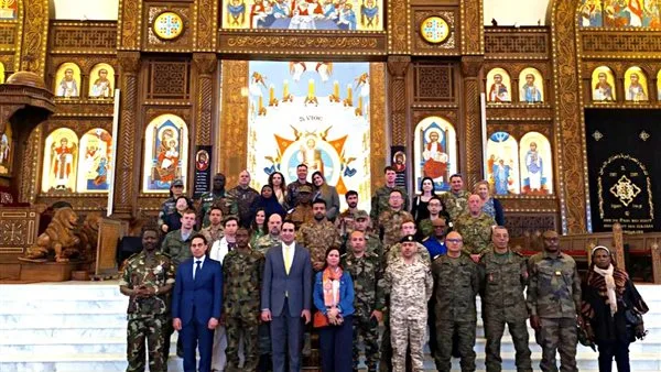 الجيش يقوم بتنظيم جولة للملحقين العسكريين العرب والأجانب في الأكاديمية العسكرية المصرية ومشاريع وطنية متنوعة. الجيش يقوم بتنظيم جولة للملحقين العسكريين العرب والأجانب في الأكاديمية العسكرية المصرية ومشاريع وطنية متنوعة.