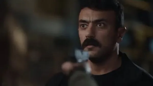 “فهد البطل” لا يزال “مشتعلاً في حياته”.. قصة أحمد العوضي مع ميرنا ويارا
