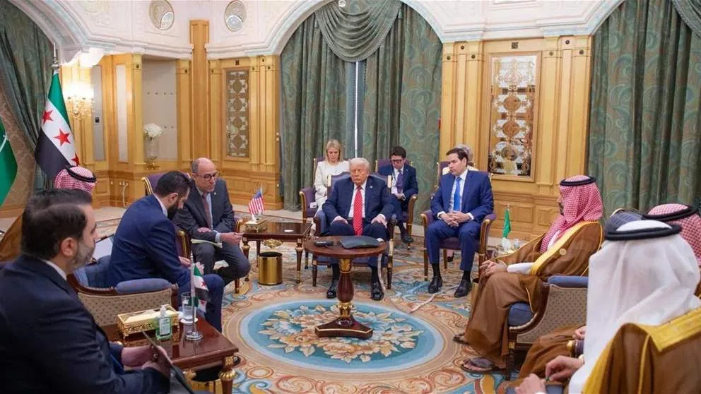 البيت الأبيض يعلن عن “فحوى المناقشات” بين ترامب والشرع البيت الأبيض يعلن عن “فحوى المناقشات” بين ترامب والشرع