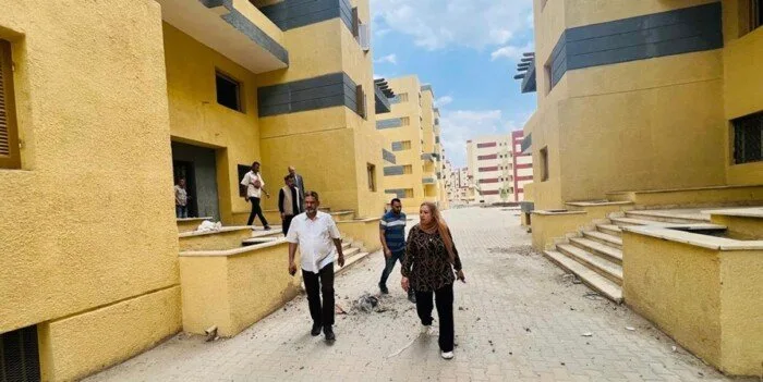 مسؤولو الإسكان يقومون بجولة تفقدية لمشاريع التطوير في منطقة أرض مطار إمبابة مسؤولو الإسكان يقومون بجولة تفقدية لمشاريع التطوير في منطقة أرض مطار إمبابة