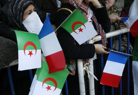تصاعد التوترات الدبلوماسية بين الجزائر وباريس.. أزمة غير مسبوقة وغياب الحلول في المستقبل. تصاعد التوترات الدبلوماسية بين الجزائر وباريس.. أزمة غير مسبوقة وغياب الحلول في المستقبل.