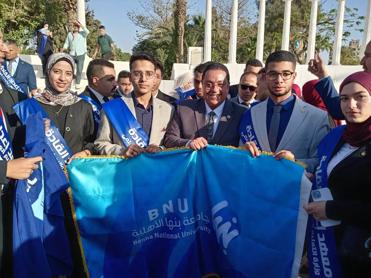 طلاب جامعة بنها الأهلية يشاركون في الملتقى النقاشي لتعزيز الوعي في معهد إعداد القادة بحلوان. طلاب جامعة بنها الأهلية يشاركون في الملتقى النقاشي لتعزيز الوعي في معهد إعداد القادة بحلوان.