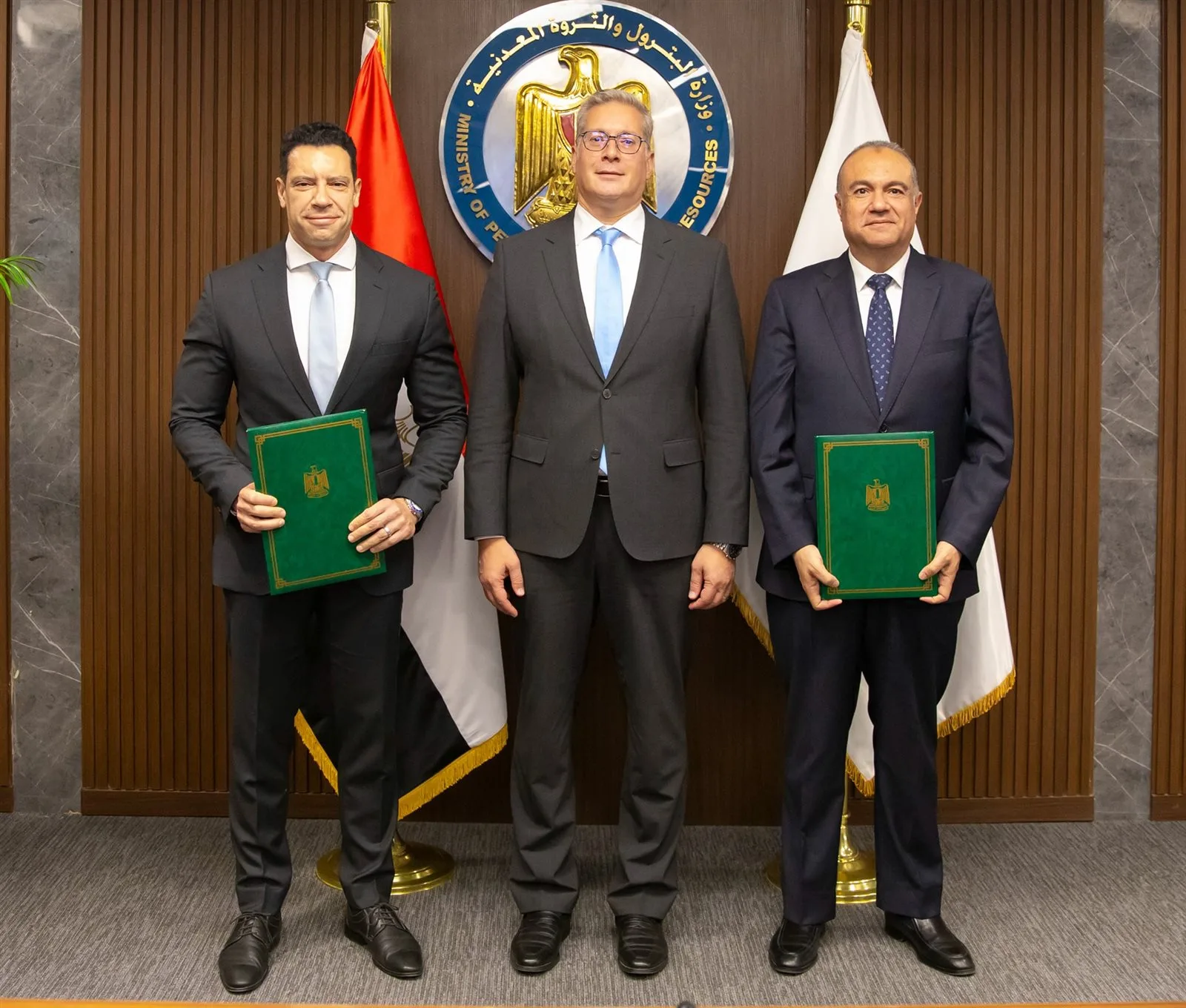 توقيع عقد شراكة بين “إيجاس” و”هاربور إنرجي” لتوسيع أنشطة استكشاف الغاز في حقل دسوق توقيع عقد شراكة بين “إيجاس” و”هاربور إنرجي” لتوسيع أنشطة استكشاف الغاز في حقل دسوق