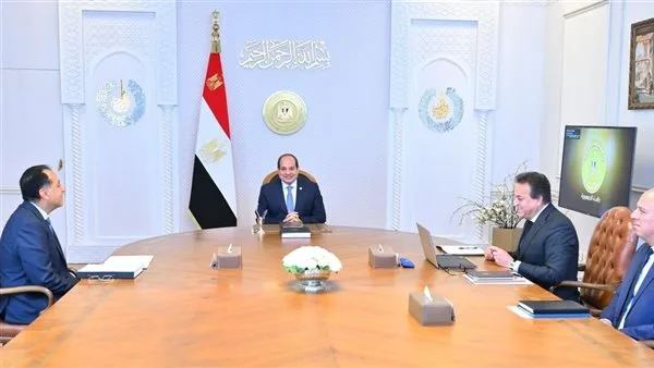 الرئيس السيسي يطلب من الحكومة استكشاف إدراج الذكاء الاصطناعي في المواد التعليمية. الرئيس السيسي يطلب من الحكومة استكشاف إدراج الذكاء الاصطناعي في المواد التعليمية.