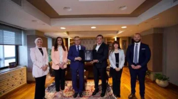 مؤسسة صناع الخير للتنمية تمنح تقديرًا للبنك الأهلي المصري