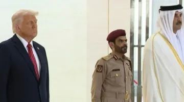 أمير قطر يرحب بالرئيس الأمريكي في الديوان الأميري بالدوحة