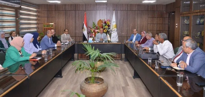 جامعة أسيوط تجهز لإقامة مسابقة لأفضل كلية صديقة للبيئة جامعة أسيوط تجهز لإقامة مسابقة لأفضل كلية صديقة للبيئة