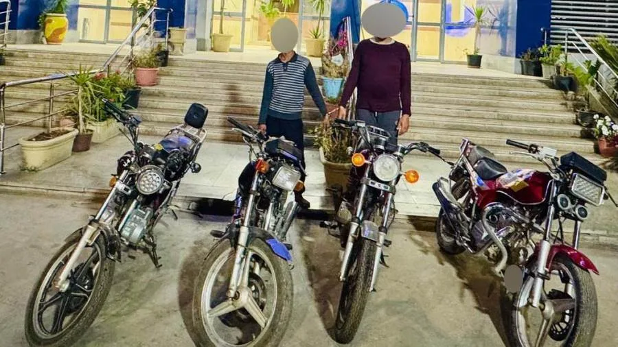 إلقاء القبض على أربعة مشتبه بهم في قضايا سرقة في القاهرة إلقاء القبض على أربعة مشتبه بهم في قضايا سرقة في القاهرة