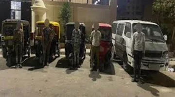 استكشاف تفاصيل تداول فيديو يظهر سائق سيارة وأربعة “توك توك” يؤدون حركات استعراضية في الإسكندرية