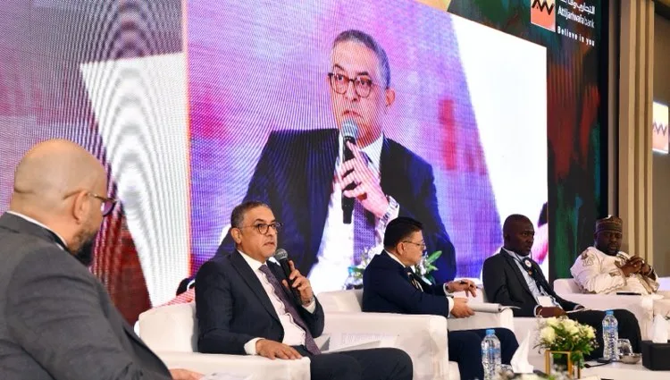 حسام هيبة: الحكومة تعمل على تطوير استراتيجيات دائمة لتعزيز التكامل الاستثماري والتجاري مع الدول الأفريقية. حسام هيبة: الحكومة تعمل على تطوير استراتيجيات دائمة لتعزيز التكامل الاستثماري والتجاري مع الدول الأفريقية.