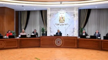 رئيس الوزراء يوضح دوافع اهتمام الحكومة بالمنطقة الاقتصادية لقناة السويس