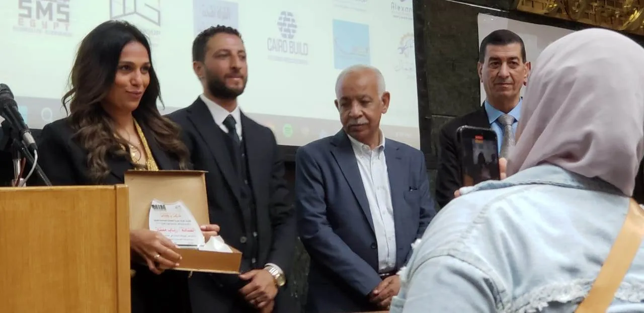 الجمل: قانون العمل كاستراتيجية وطنية متكاملة.. وندعو المسلسلات لإبراز الجوانب الإيجابية للعمال. الجمل: قانون العمل كاستراتيجية وطنية متكاملة.. وندعو المسلسلات لإبراز الجوانب الإيجابية للعمال.