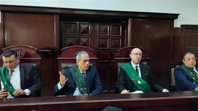 إرسال ملف المتهم بقتل زوجته ووالديها في الدقهلية إلى المفتي للنظر فيه. إرسال ملف المتهم بقتل زوجته ووالديها في الدقهلية إلى المفتي للنظر فيه.