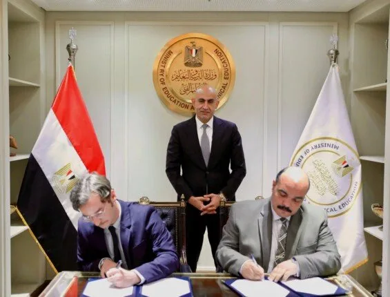وزير التعليم يعلن عن استئناف اختبار «SAT» في مصر اعتبارًا من يونيو 2025 وزير التعليم يعلن عن استئناف اختبار «SAT» في مصر اعتبارًا من يونيو 2025