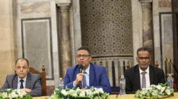 ملتقى الأزهر الشريف المعني بالقضايا الحديثة: ينبه إلى التأثير السلبي للاستهلاك المفرط لشبكات التواصل على الوعي.