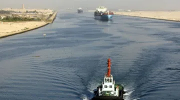 قناة السويس تقلل رسوم المرور بنسبة 15% اعتبارًا من يوم غد الخميس.