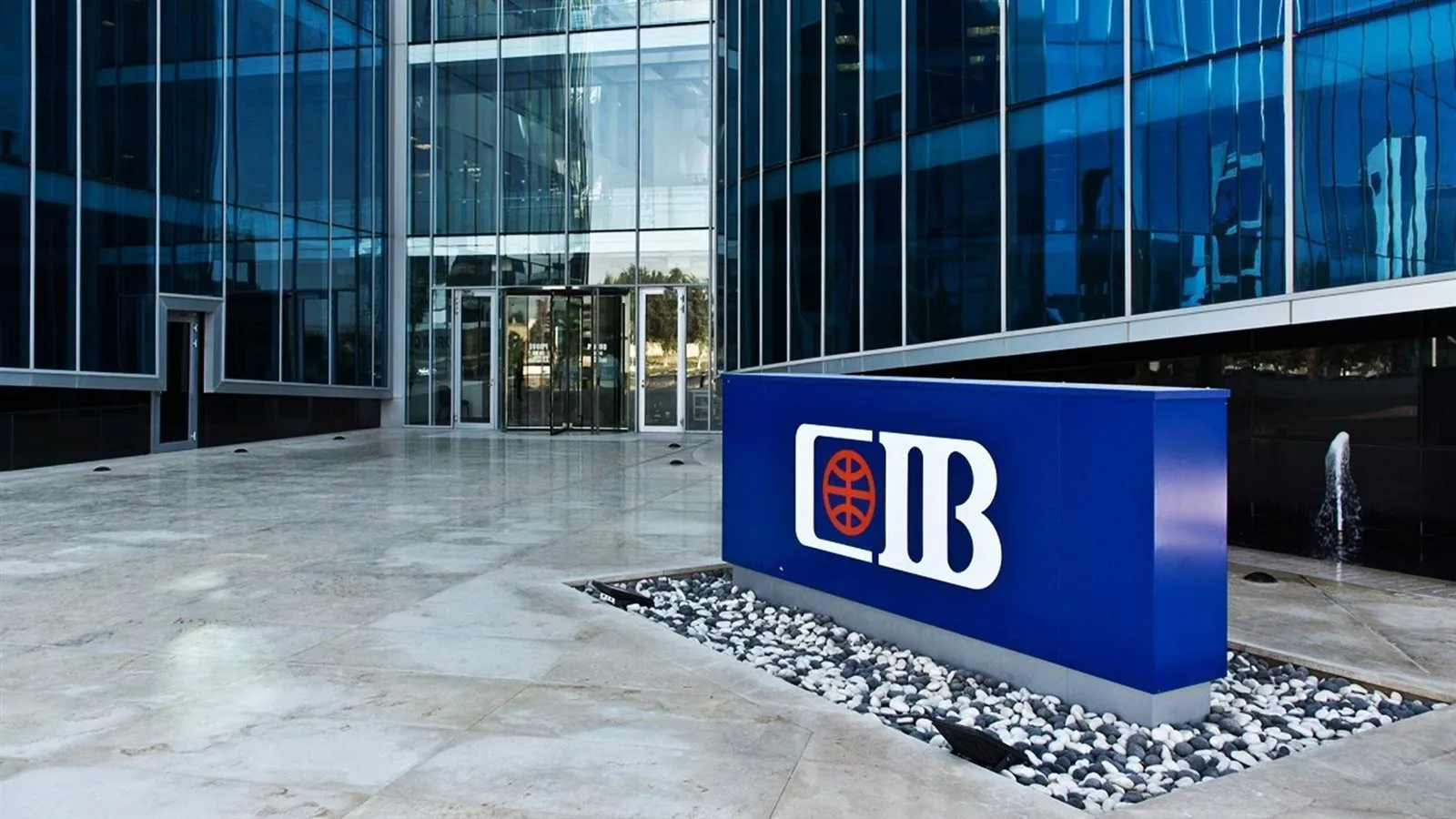 إذا كنت ستأخذ قرضاً بقيمة 100 ألف من البنك التجاري الدولي CIB، ما ستكون قيمة القسط الشهري؟ إذا كنت ستأخذ قرضاً بقيمة 100 ألف من البنك التجاري الدولي CIB، ما ستكون قيمة القسط الشهري؟