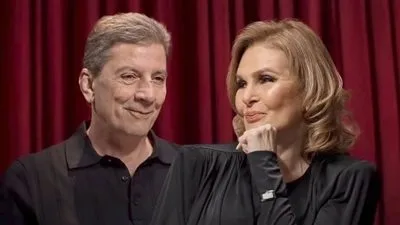 بعد ربع قرن من الزواج.. يسرا: لا زلت أحرص على حماية زوجي من الحسد بعد ربع قرن من الزواج.. يسرا: لا زلت أحرص على حماية زوجي من الحسد