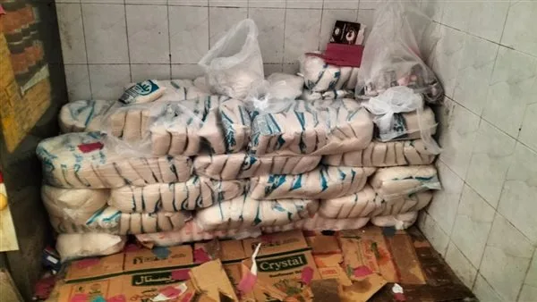 إحباط بيع مواد غذائية غير صالحة للاستهلاك البشري خلال حملات تفتيش تموينية في الإسكندرية إحباط بيع مواد غذائية غير صالحة للاستهلاك البشري خلال حملات تفتيش تموينية في الإسكندرية