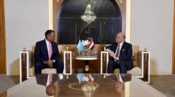 وزير الخارجية ونظيره الصومالي يسلطان الضوء على أهمية استغلال القمة لمواجهة التحديات السياسية والاقتصادية.